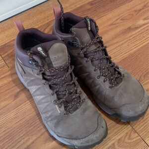Women’s OBOZ Sypes Mid Leather Waterproof Hiking Boots Size 7
